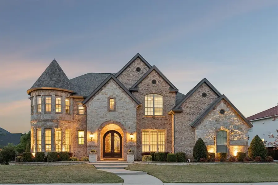 1015 Steel Dust Road, Frisco, TX 75036