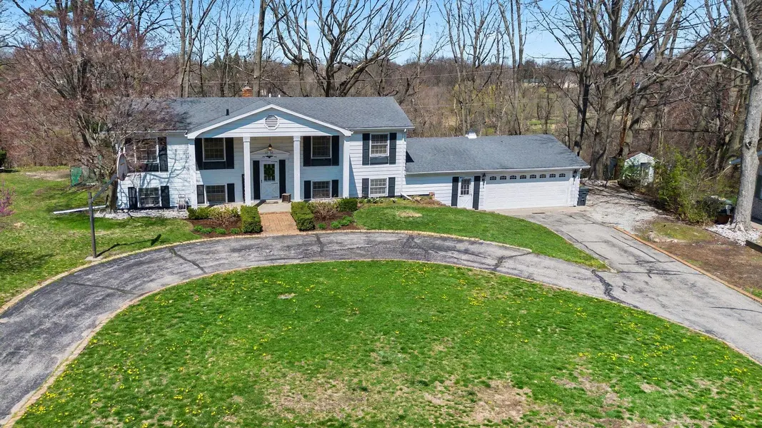 2946 Windsor DR, St. Joseph Twp, MI 49085