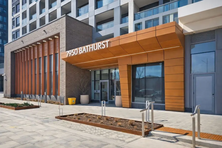7950 Bathurst ST #905, Vaughan, ON L4J 0L4