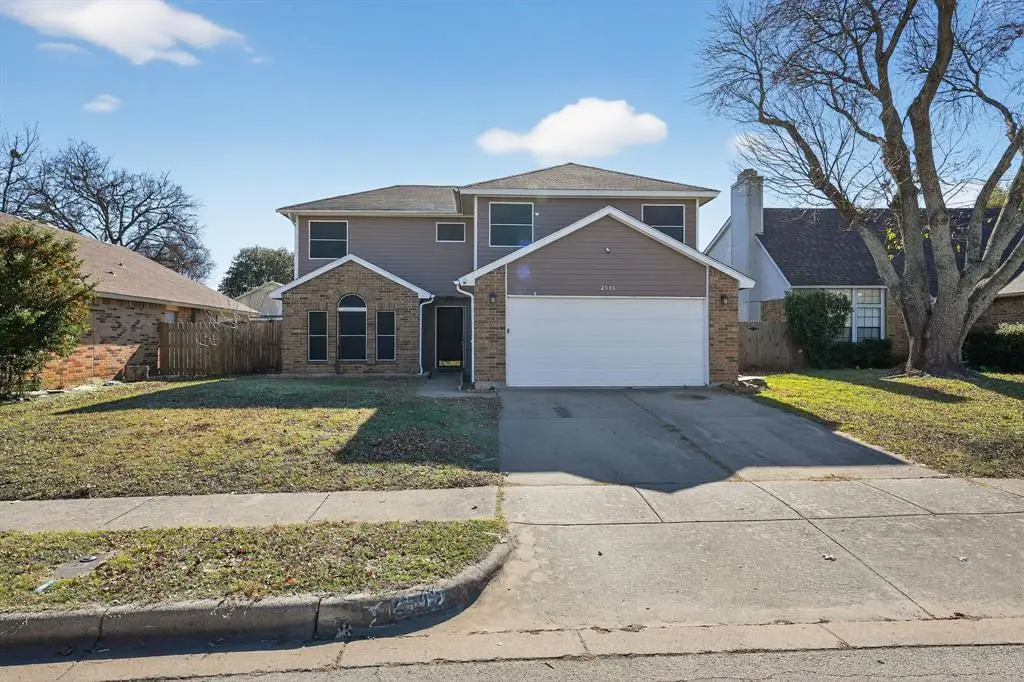 2545 Forest Creek Drive, Fort Worth, TX 76123
