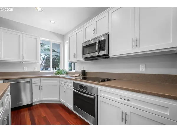 31526 SW ORCHARD DR, Wilsonville, OR 97070