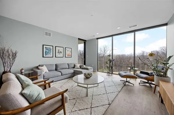 1 University Way #202, Iowa City, IA 52246