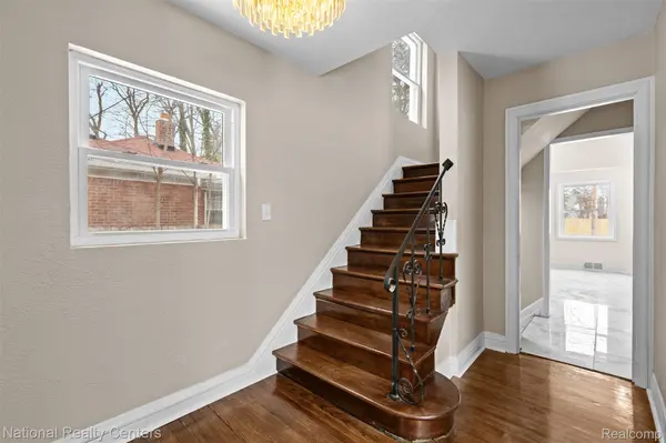 15422 Gilchrist ST, Detroit, MI 48227