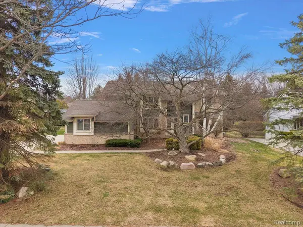 1672 Devonshire DR, Troy, MI 48098