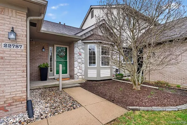 22787 Woodcreek DR, Taylor, MI 48180