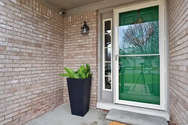 22787 Woodcreek DR, Taylor, MI 48180