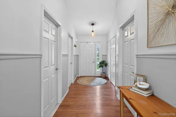 22787 Woodcreek DR, Taylor, MI 48180