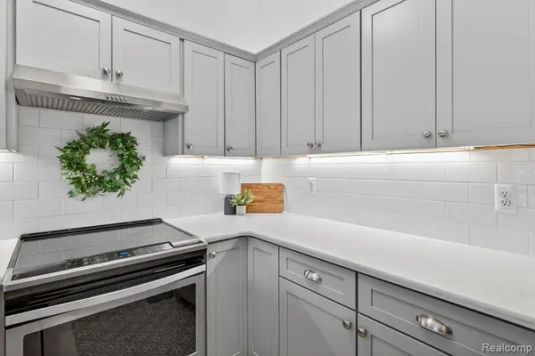 22787 Woodcreek DR, Taylor, MI 48180