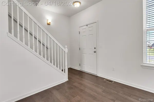 50936 Baileys LNDG, Canton Charter Township, MI 48187