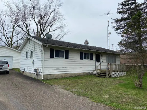2056 E Stanley RD, Genesee Charter Township, MI 48458