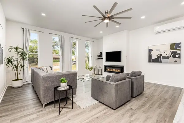 718 Chaparral Trail, Cedar Hill, TX 75104