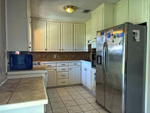 905 Bunny Rabbit Road, Athens, TX 75751