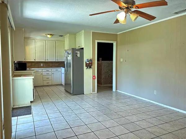 905 Bunny Rabbit Road, Athens, TX 75751