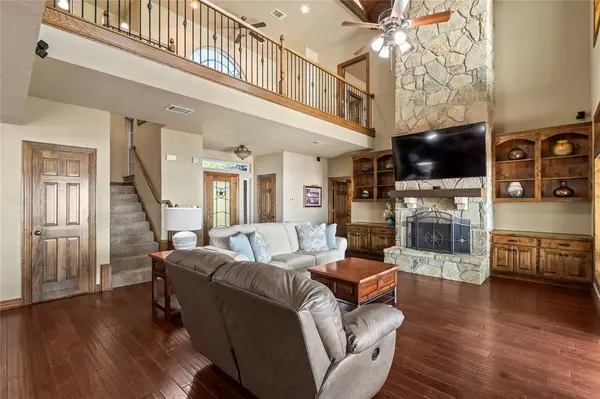 831 Legendary Lane, Gun Barrel City, TX 75156