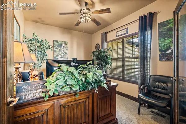 208 Green Rock PL, Monument, CO 80132