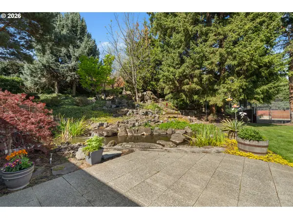 1001 CHERRY HEIGHTS RD, The Dalles, OR 97058