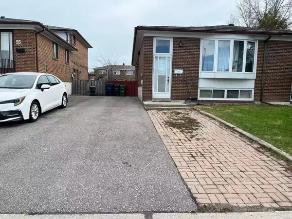 53 Cairnside CRES, Toronto C15, ON M2J 3M9