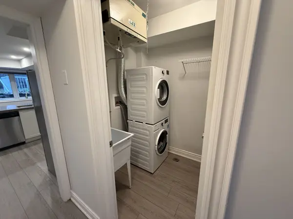 179 Patterson RD #LOWER UNIT, Barrie, ON L4N 4R7