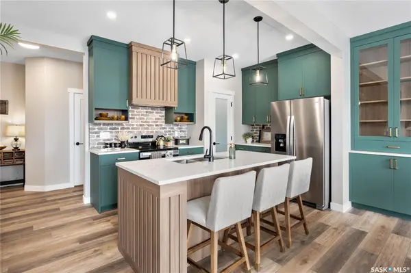 418 Kinloch CRESCENT, Saskatoon, SK S7M 5N8