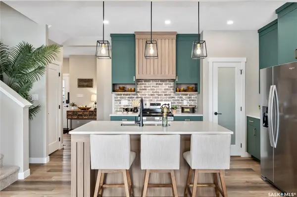 418 Kinloch CRESCENT, Saskatoon, SK S7M 5N8