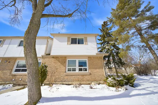 6540 Falconer DR #30, Mississauga, ON L5N 1M1