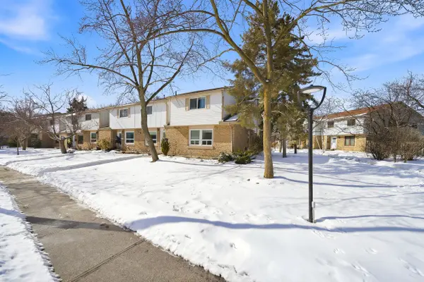 6540 Falconer DR #30, Mississauga, ON L5N 1M1