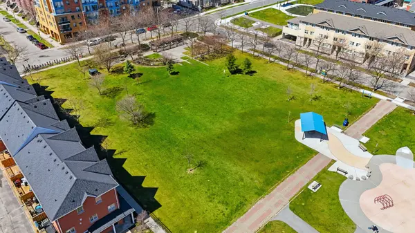 4 Elsinore PATH #209, Toronto W06, ON M8V 4G7