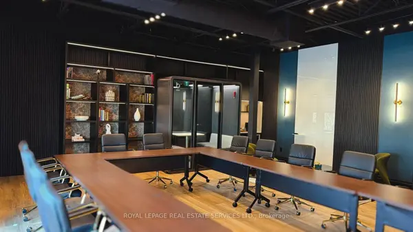 3475 Rebecca ST #207, Oakville, ON L6L 6X9