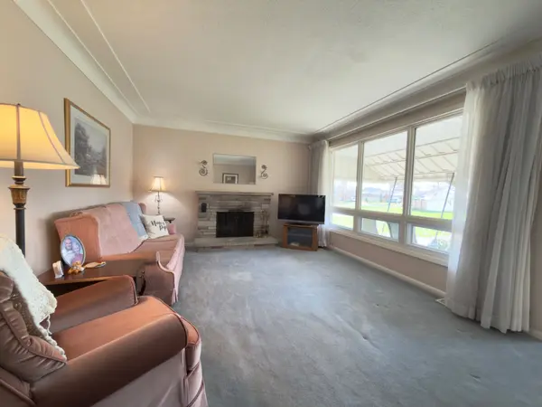 8800 Champlain DR, Niagara Falls, ON L2G 6Y6