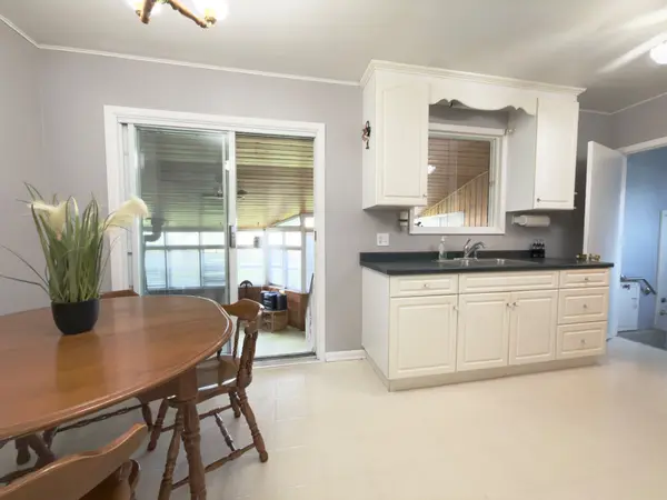 8800 Champlain DR, Niagara Falls, ON L2G 6Y6