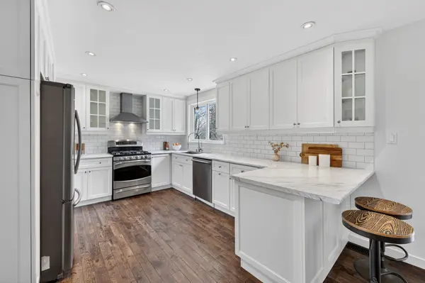 11 Ellen CRES, Erin, ON N0B 1Z0