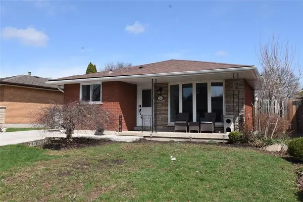 316 CRANBROOK DR, Hamilton, ON L9C 4T3