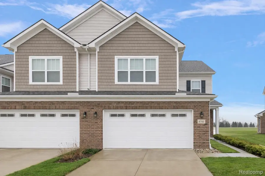 8743 Grove ST, Washington Township, MI 48094