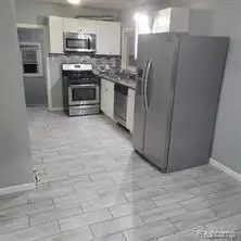 8187 Lenore ST, Dearborn Heights, MI 48127