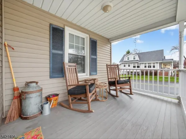 108 9Th Ave, Hawthorne Boro, NJ 07506