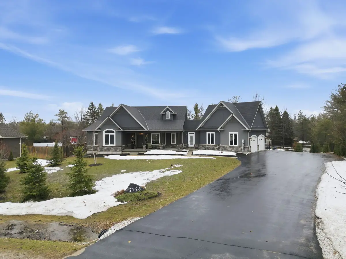 2228 Elana DR, Severn, ON L3V 0C2