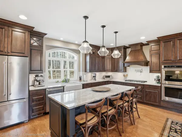 409 Hill ST, Northville, MI 48167