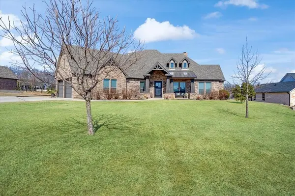 137 Blackthorn Drive, Van Alstyne, TX 75495