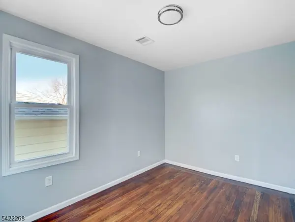 156 Crystal St, North Arlington Boro, NJ 07031