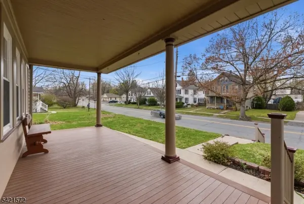 419 Greenwich St, Belvidere Twp., NJ 07823