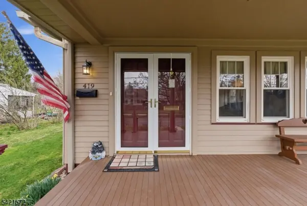 419 Greenwich St, Belvidere Twp., NJ 07823