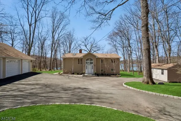 201 S New Jersey Ave, Jefferson Twp., NJ 07849