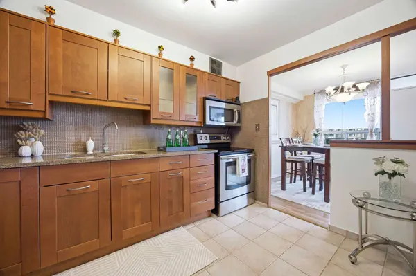 5 Shady Golfway #1417, Toronto C11, ON M3C 3A5