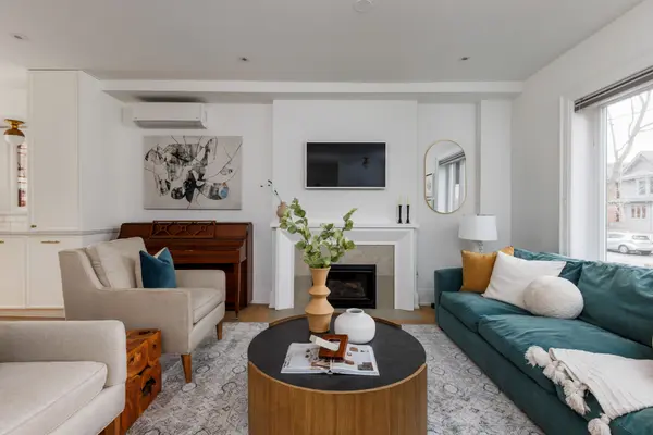 20 Fenwick AVE, Toronto E01, ON M4K 3H3