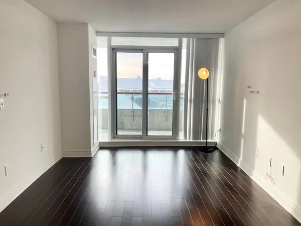 60 Brian Harrison WAY #910, Toronto E09, ON M1P 5J5