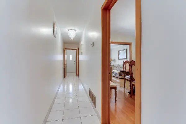 48 North Woodrow BLVD, Toronto E04, ON M1K 1W3