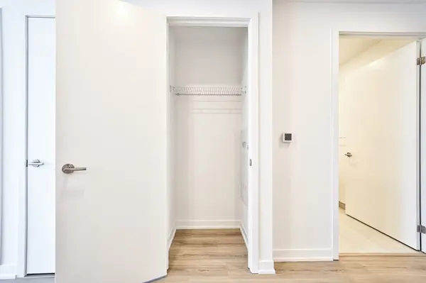 7950 Bathurst ST #1208, Vaughan, ON L4J 0L4