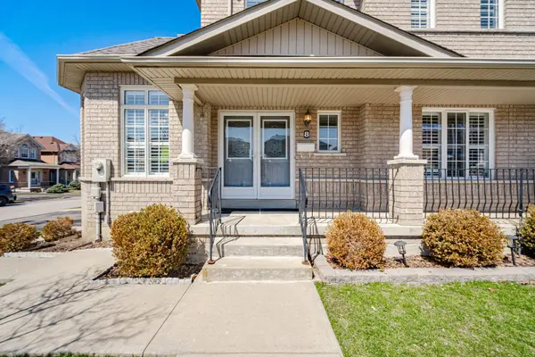 8 Westchester CRES, Markham, ON L6C 2X3