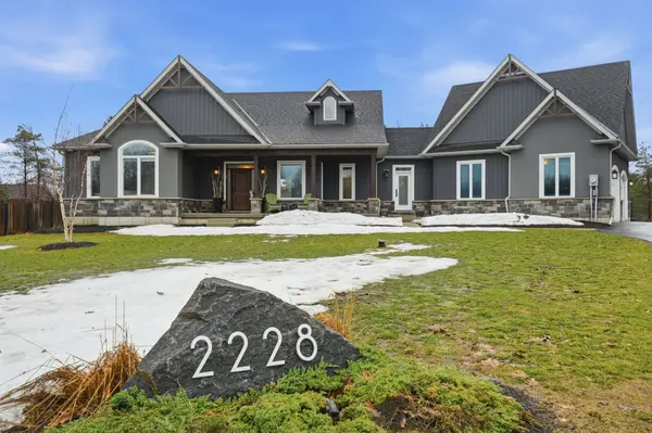 2228 Elana DR, Severn, ON L3V 0C2