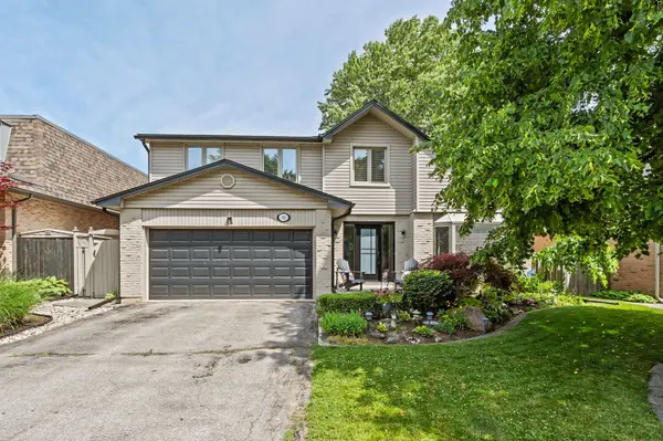 71 Blackthorne CRES, London South, ON N6J 4B3